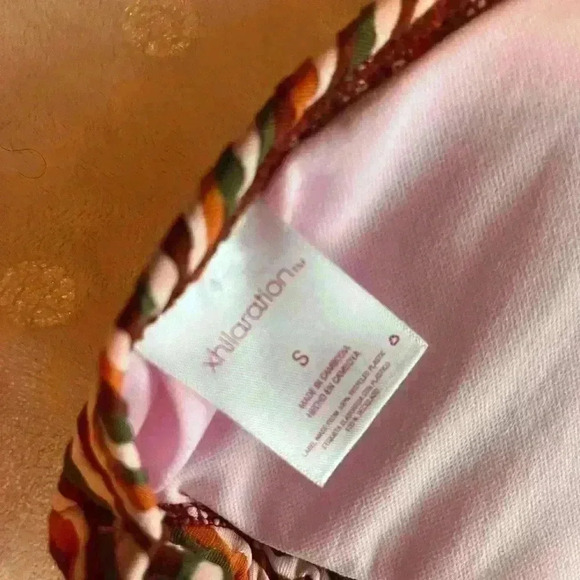 Xhilaration SZ S Swim Top - Picture 5 of 5